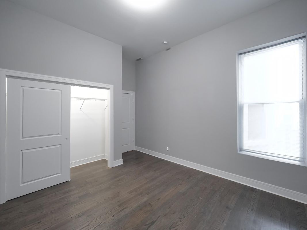 Building Photo - 4347 S Vincennes Ave