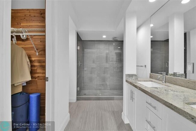 Building Photo - 4201 N Ocean Dr