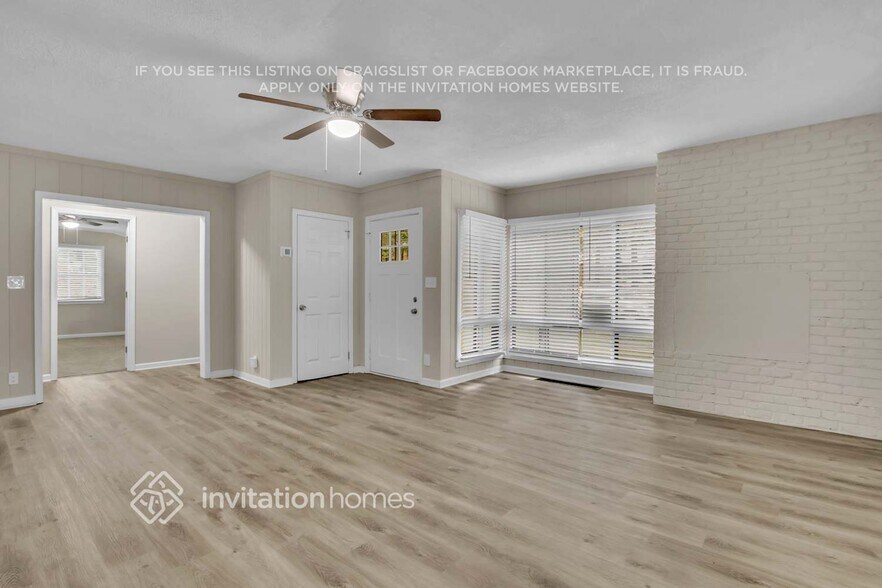 Building Photo - 2262 Dodson Dr