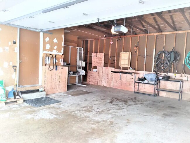 Building Photo - 12333 Travois Rd