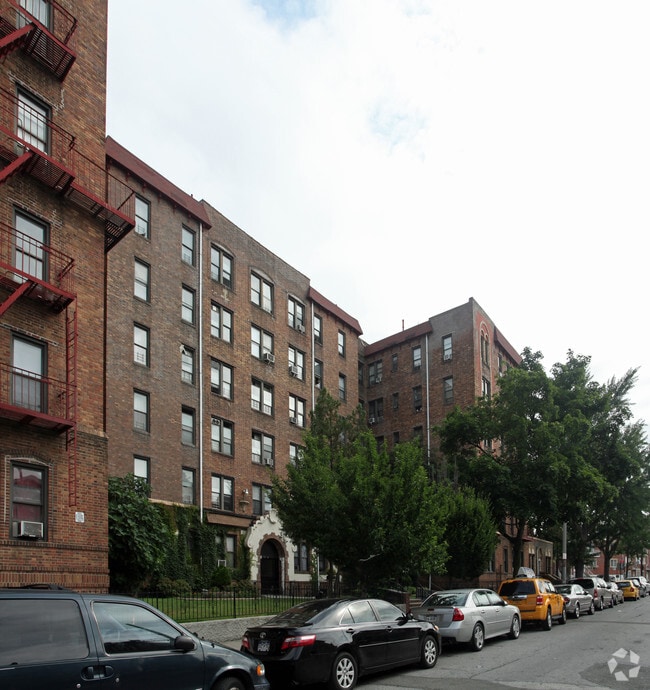 Building Photo - 170-49 Cedarcroft Rd