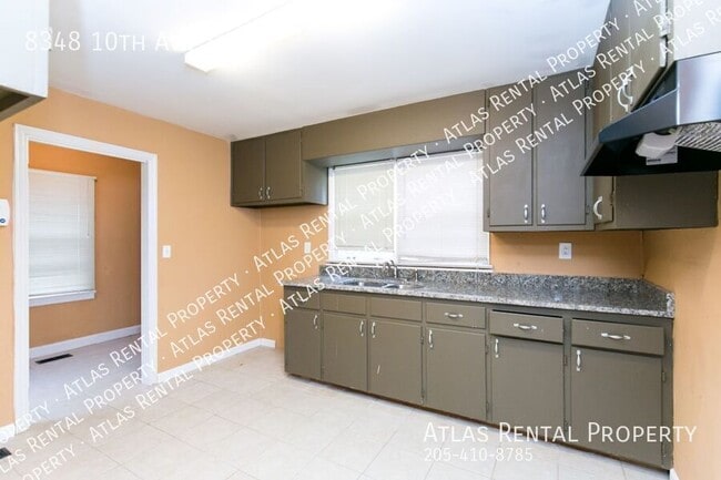 Building Photo - 8348 10th Ave S