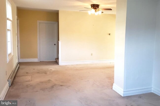 Building Photo - 172 Street Rd