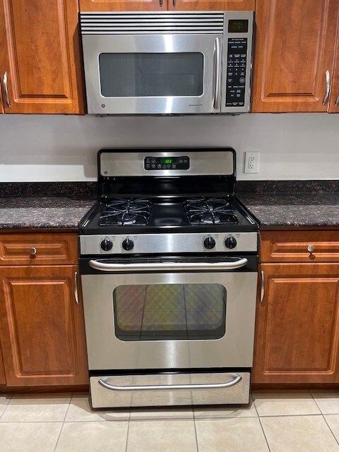 Building Photo - 12917 Centre Park Cir