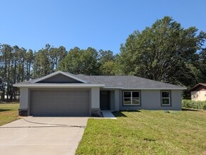 Building Photo - 132 Cedar Rd