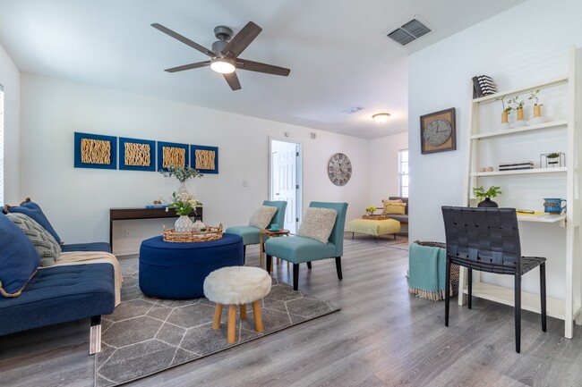 Building Photo - 6116 Shakespeare Dr