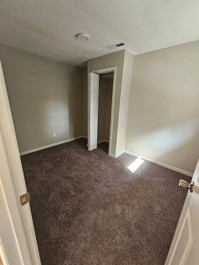 Building Photo - Move-In Ready 4BR Home in Rapidly Growing ...
