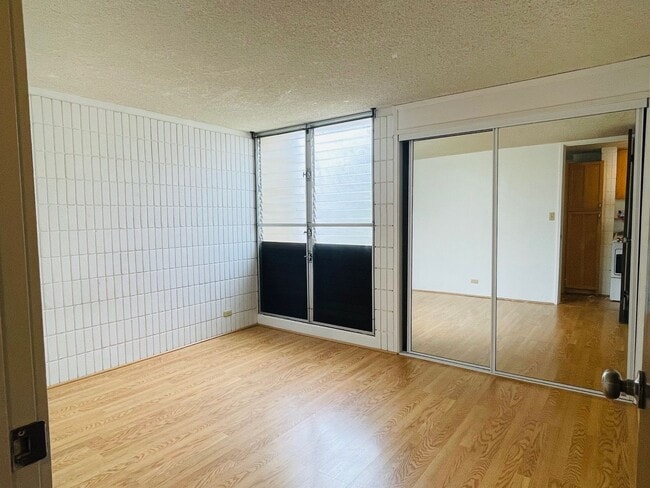 Building Photo - 5065 Likini St