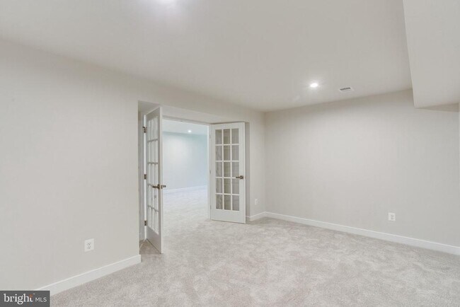 Building Photo - 2183 Hemlock Bay Rd