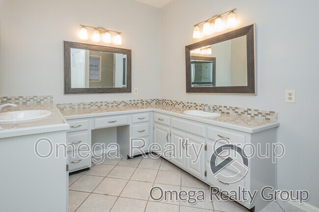 Building Photo - 6928 Cherry Creek Dr