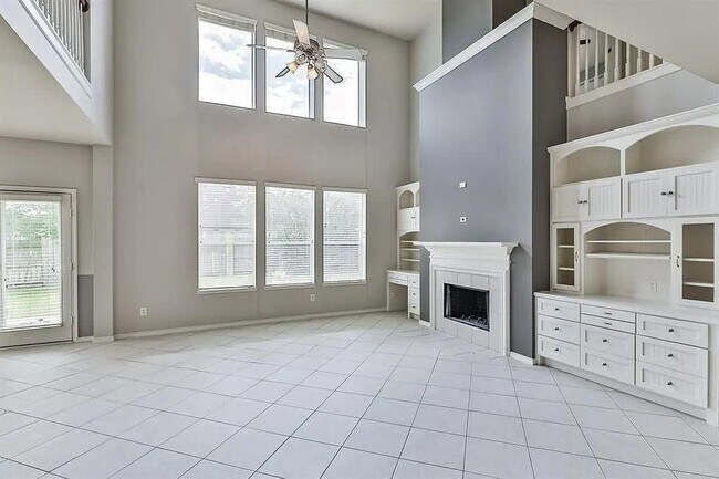 Building Photo - 13002 Misty Bay Ln