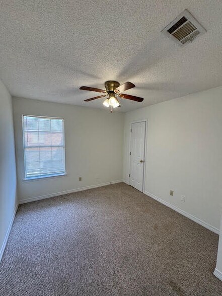 Building Photo - 2300 Starfish Rd