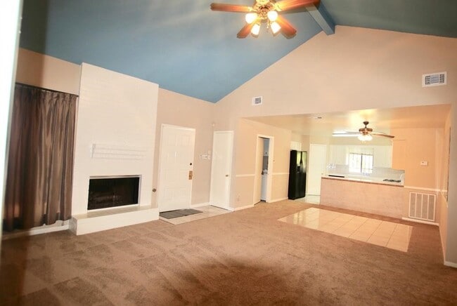 Building Photo - 7862 Split Oak Dr