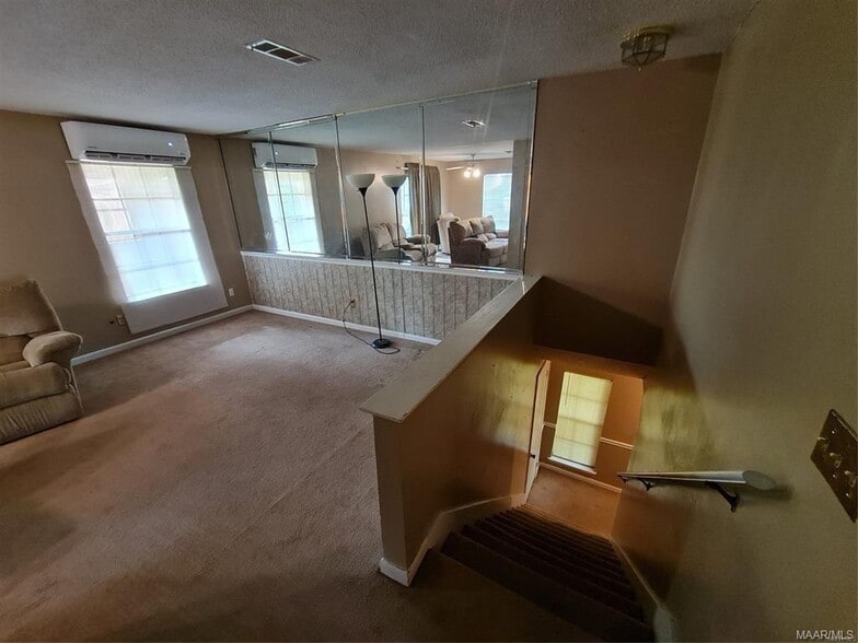 Building Photo - 1625 E Trinity Blvd