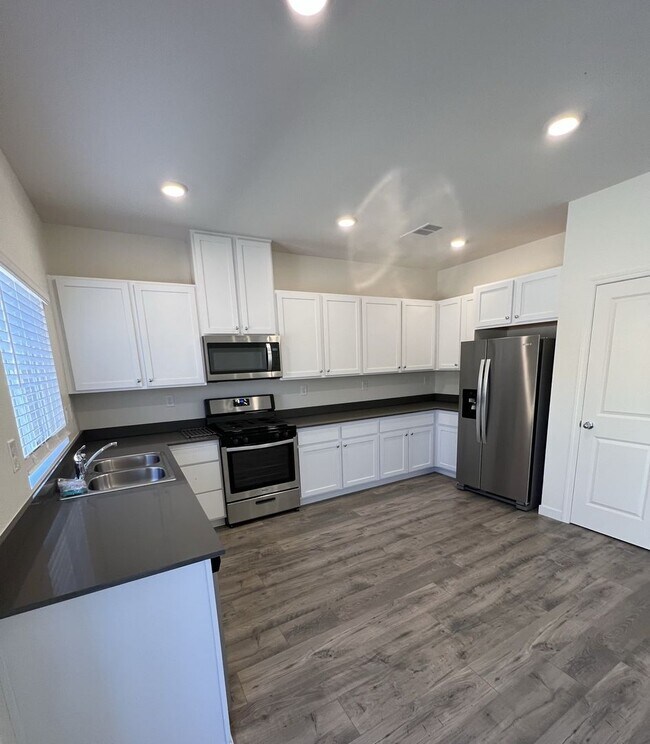 Building Photo - 443 Antares St