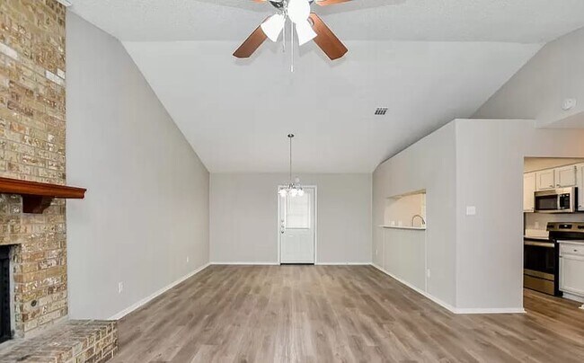 Building Photo - 122 Southerland Ave