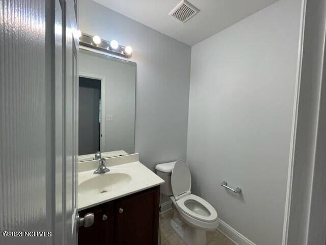 Building Photo - 115 Navy Blue Dr