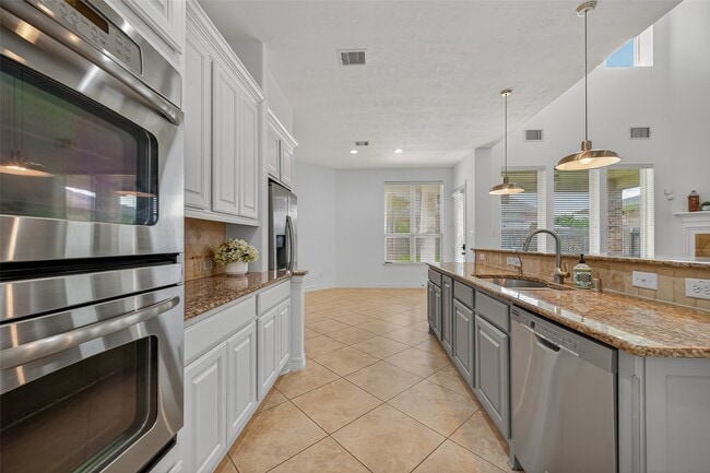 Building Photo - 27510 Villa Mountain Ct