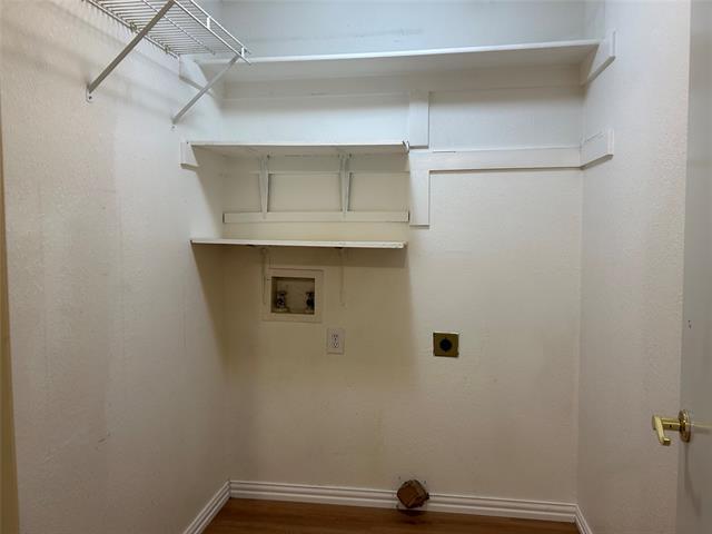 Building Photo - 2106 Millwood Dr