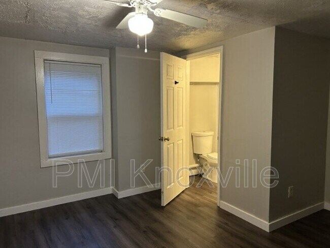 Building Photo - 417 Landau Dr
