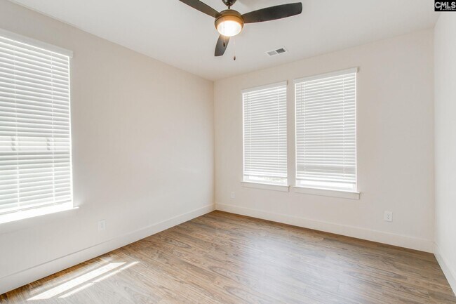 Building Photo - 2516 Richland St