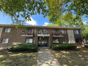 Building Photo - 180 N Wolf Rd