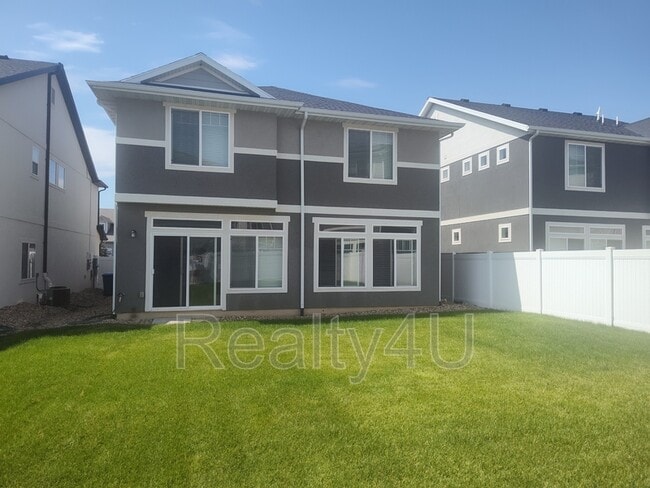 Building Photo - 138 E Crown Point Dr