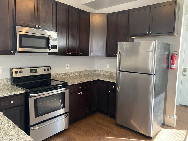 Building Photo - 528 E King St