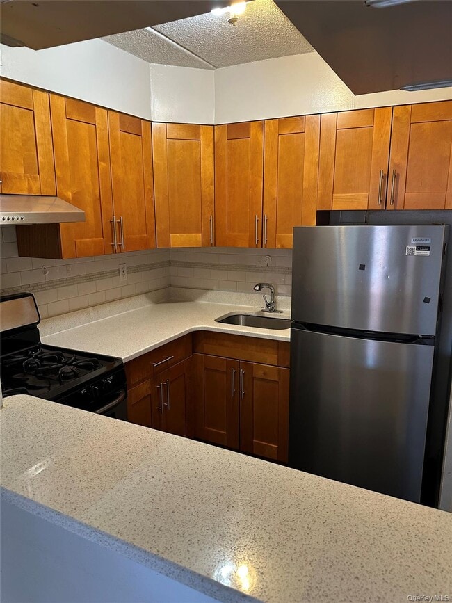 Building Photo - 42-42 Union St