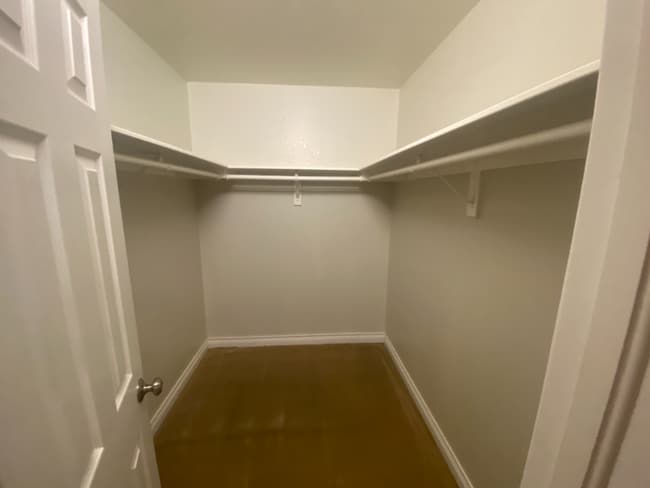 Building Photo - Available September! Beautiful and Spacious Home in Central Park!