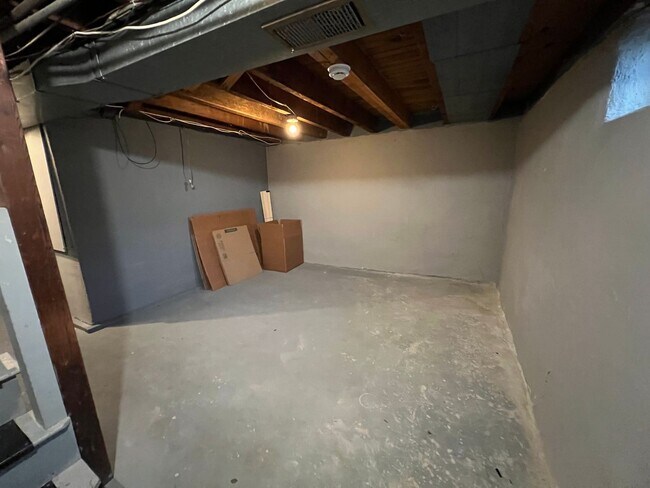 Building Photo - Beautiful 3-bed Single Family Home - Move-in Ready! (Clifton Heights)