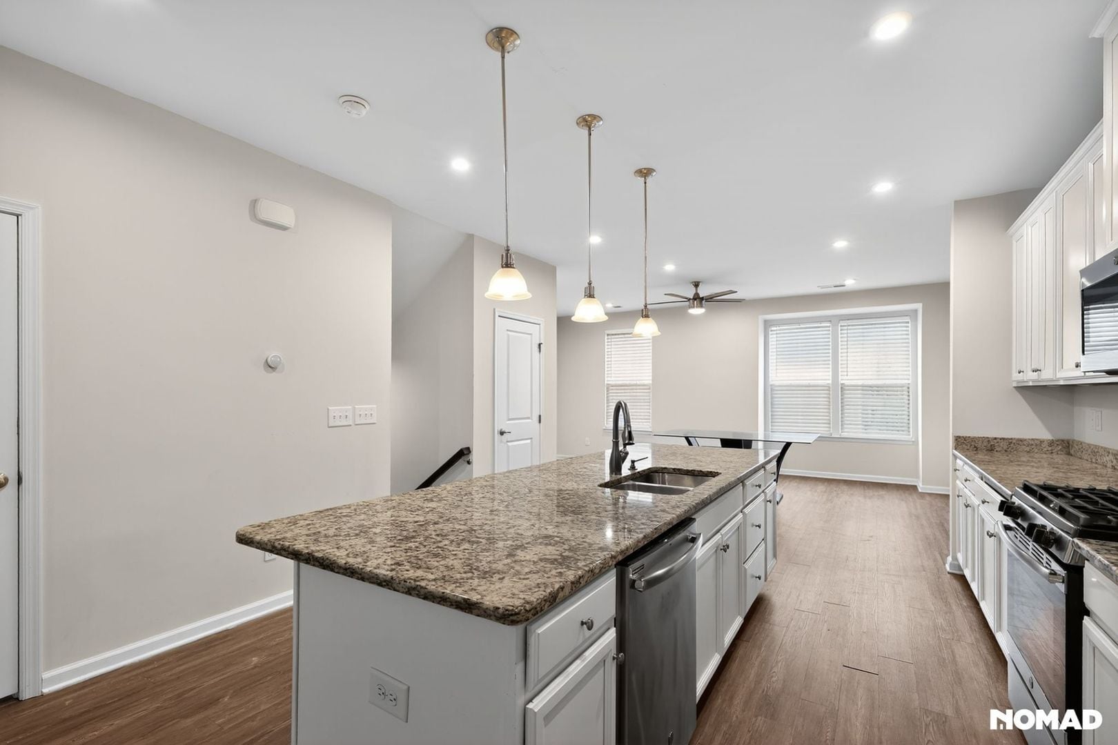 Building Photo - 305 Cross Country Way