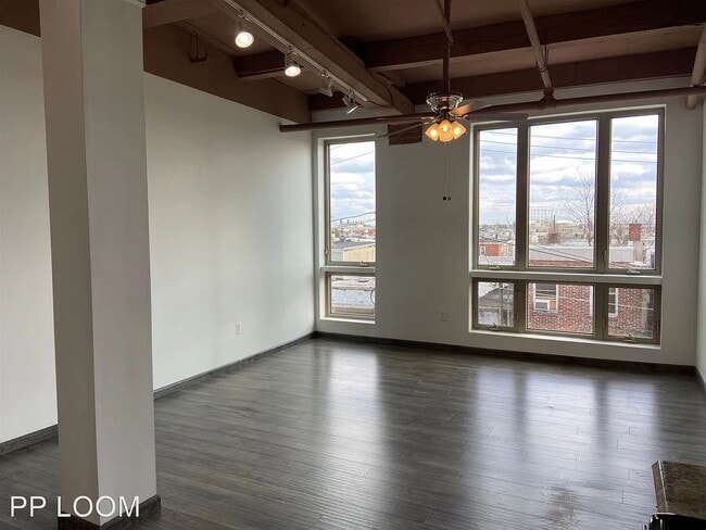 Building Photo - Frame Factory