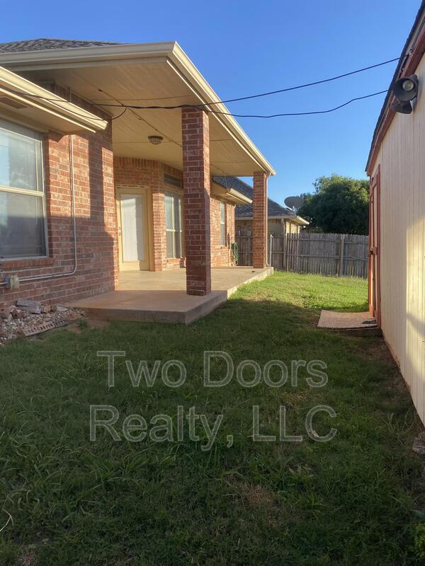 Building Photo - 617 Allison Ln