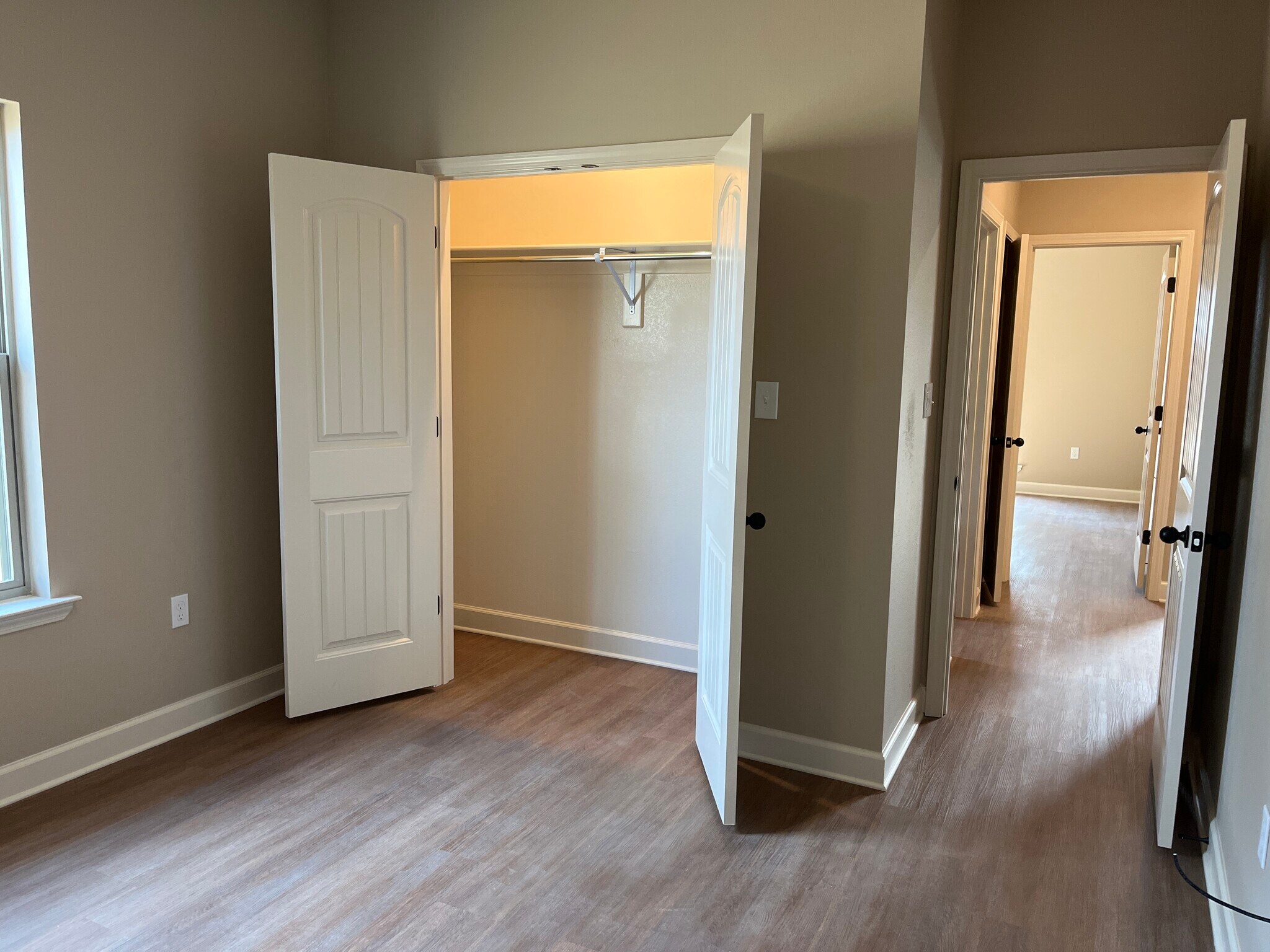 Building Photo - 137 Hayden Dr