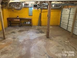 Building Photo - 2304 Cline St