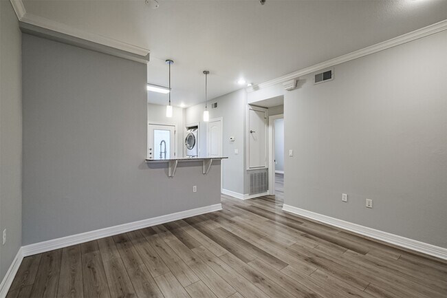 Building Photo - 3501 Chenevert St