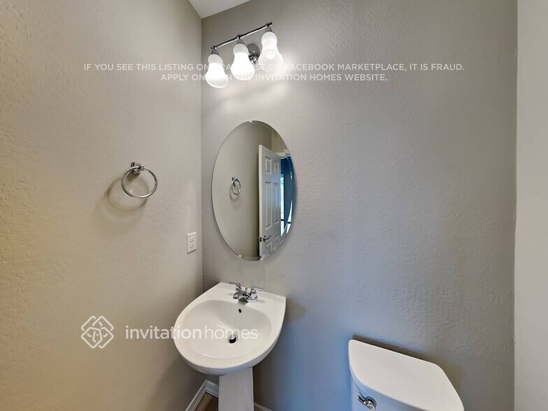 Building Photo - 19762 W Annika Dr