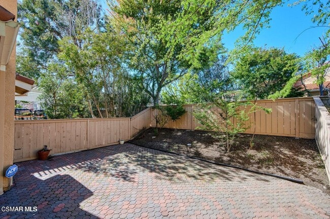 Building Photo - 4827 La Vella Dr