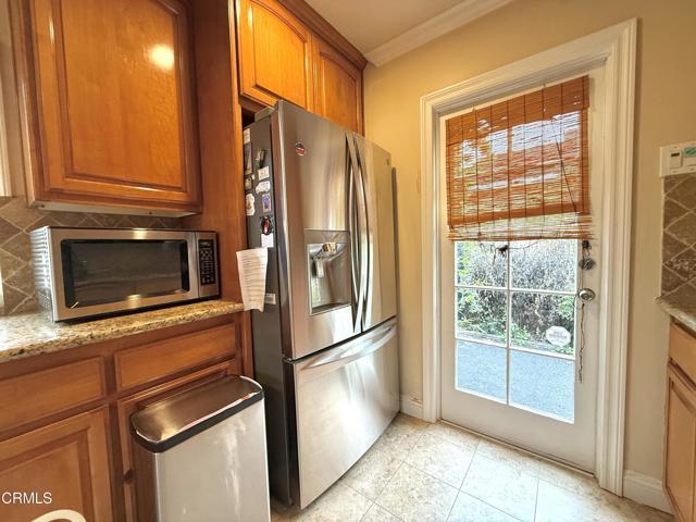 Building Photo - 1104 N Hidalgo Ave