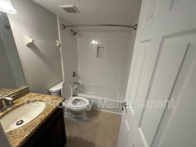 Building Photo - 239 Cranes Lake Dr