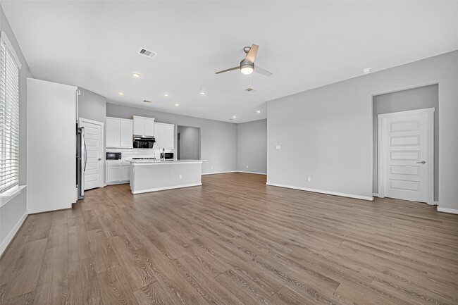 Building Photo - 28611 Hannahs Harbor Ln