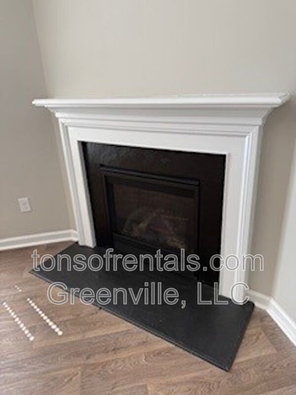 Building Photo - 304 Millen Dr