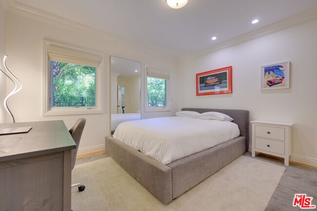 Building Photo - 1009 Carol Dr