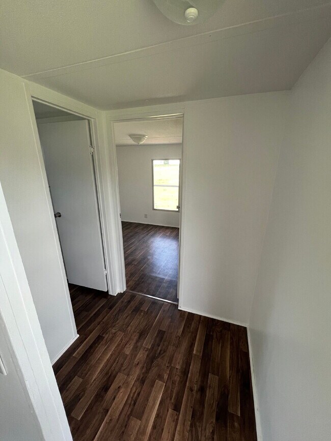 Building Photo - 2 BR, 2 BA single-wide in Pikeville *LAWN CARE INCLUDED*