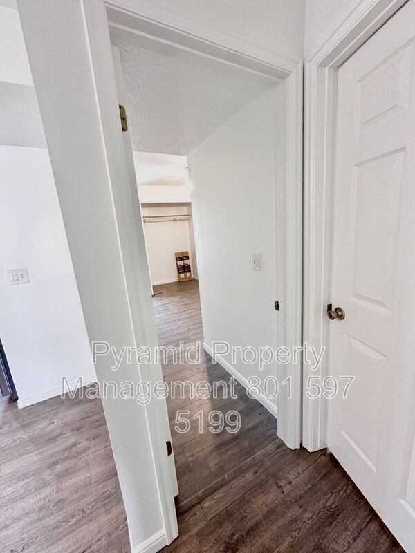 Building Photo - 1099 Shepard Ln