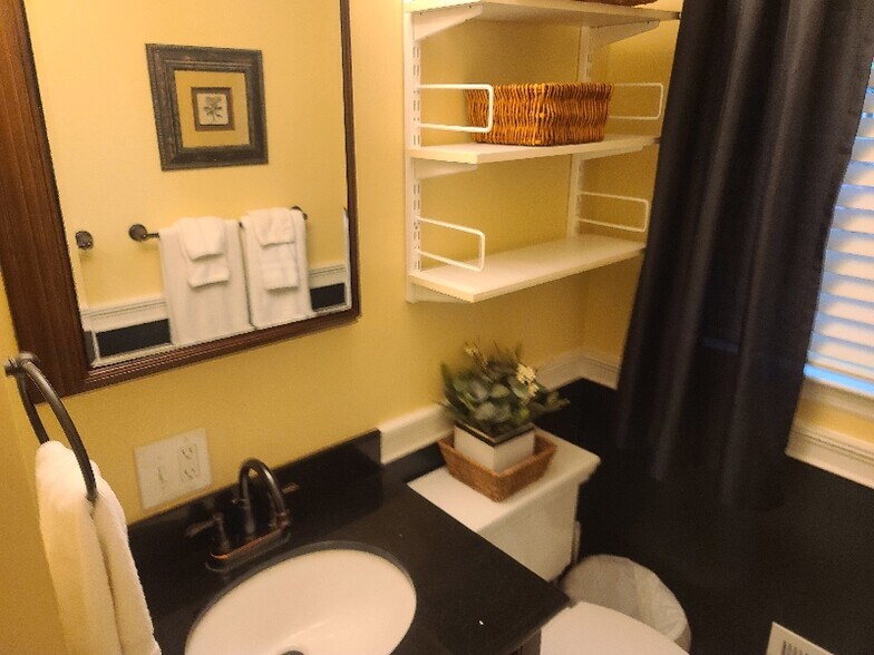 Building Photo - 6735 River Springs Ct NW