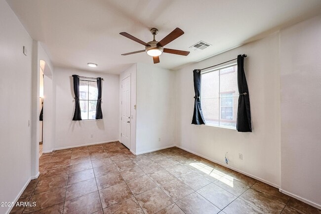 Building Photo - 4726 W Fremont Rd.