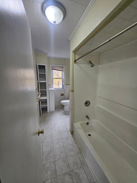 Building Photo - 26 Margerie St