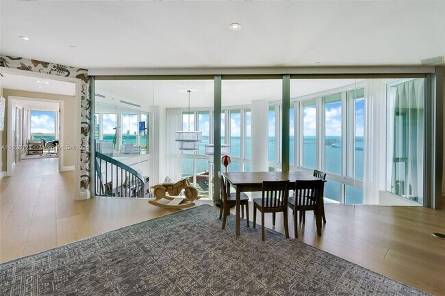 Building Photo - 1643 Brickell Ave